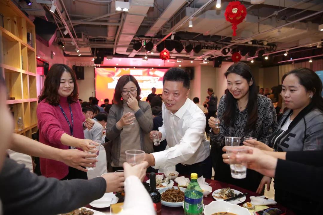 1542951230123643.jpg 1542951230123643.jpg