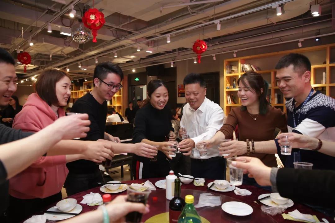 1542951237117915.jpg 1542951237117915.jpg